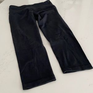 Black Lululemon capris